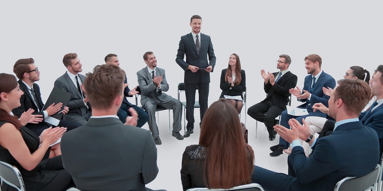 銷(xiāo)售鐵軍：業(yè)績(jī)、過(guò)程與組織的三國(guó)演義